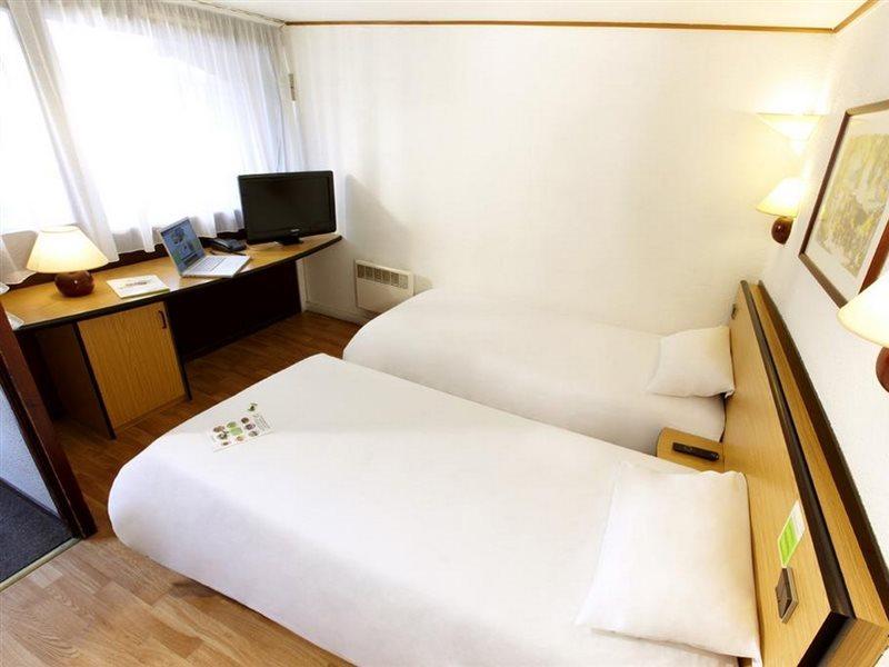 Greet Hotel Chatellerault Exterior photo